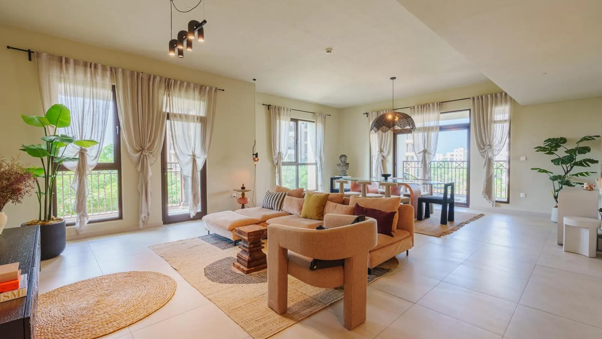 Spacious 4Br In Madinat Jumeirah Living Dubai Apartment